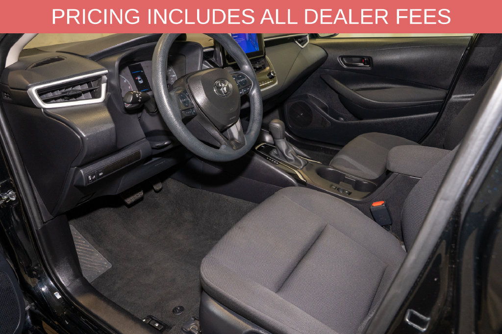 Used 2025 Toyota Corolla LE FWD image 11