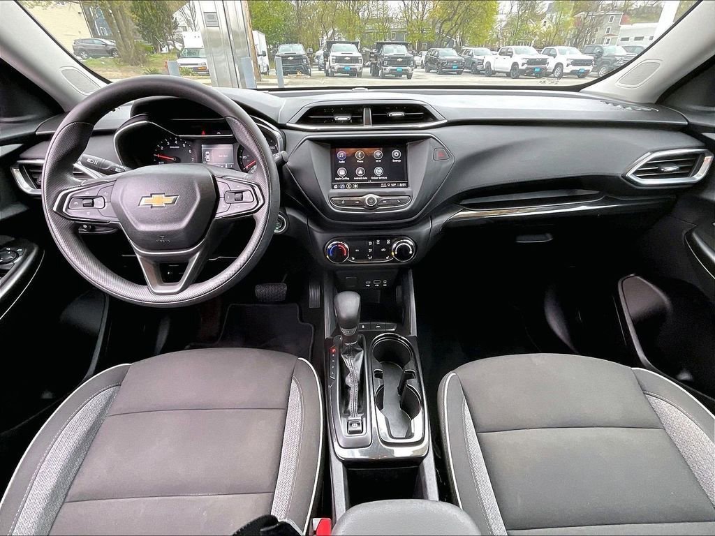 Used 2023 Chevrolet TrailBlazer LT FWD image 21