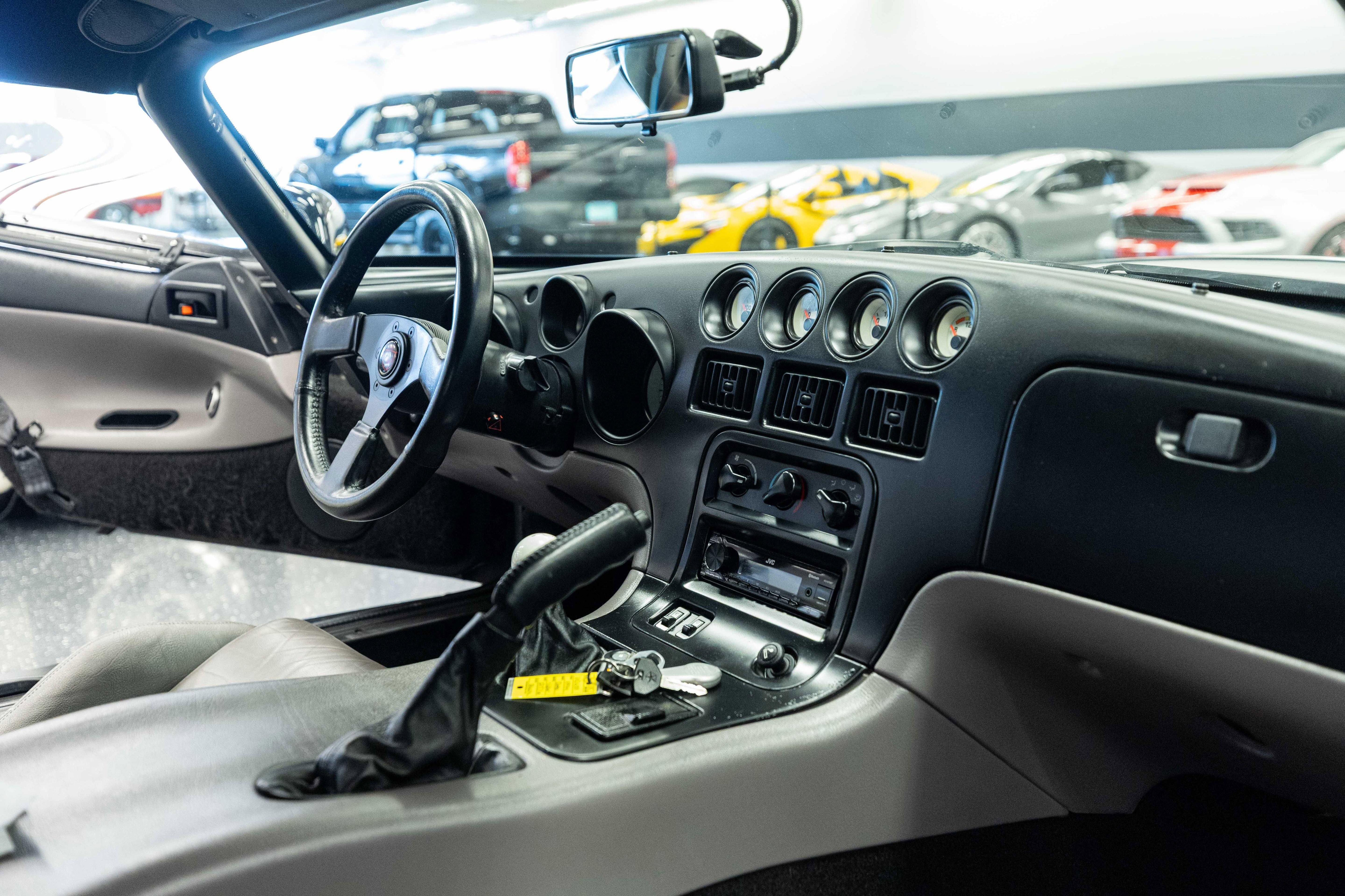 Used 1994 Dodge Viper RT/10 RWD image 10