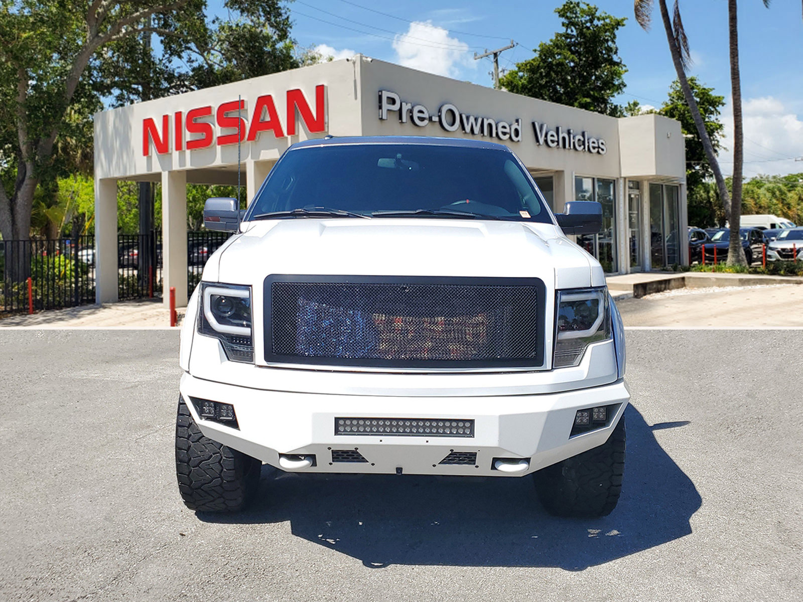 Used 2014 Ford F150 FX4 w/ Equipment Group 402A Luxury image 2