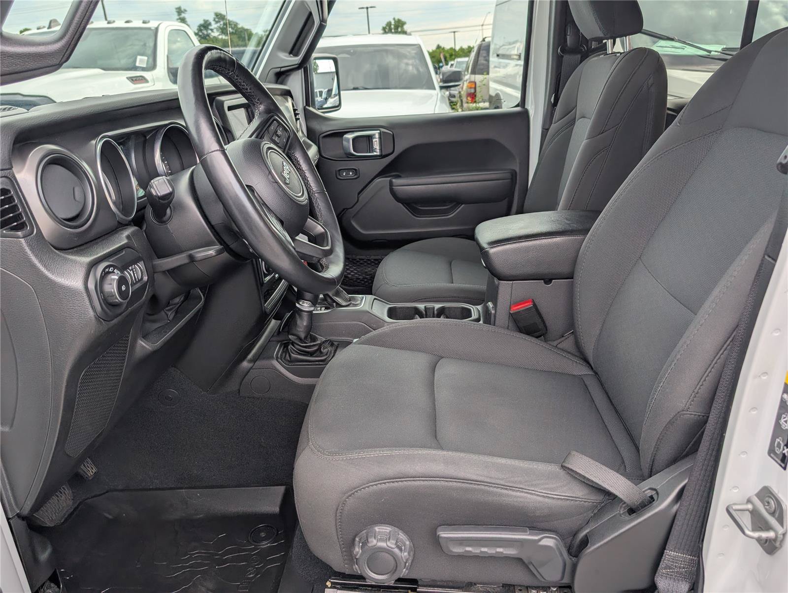 Used 2022 Jeep Wrangler Unlimited Sport AWD/4WD image 16