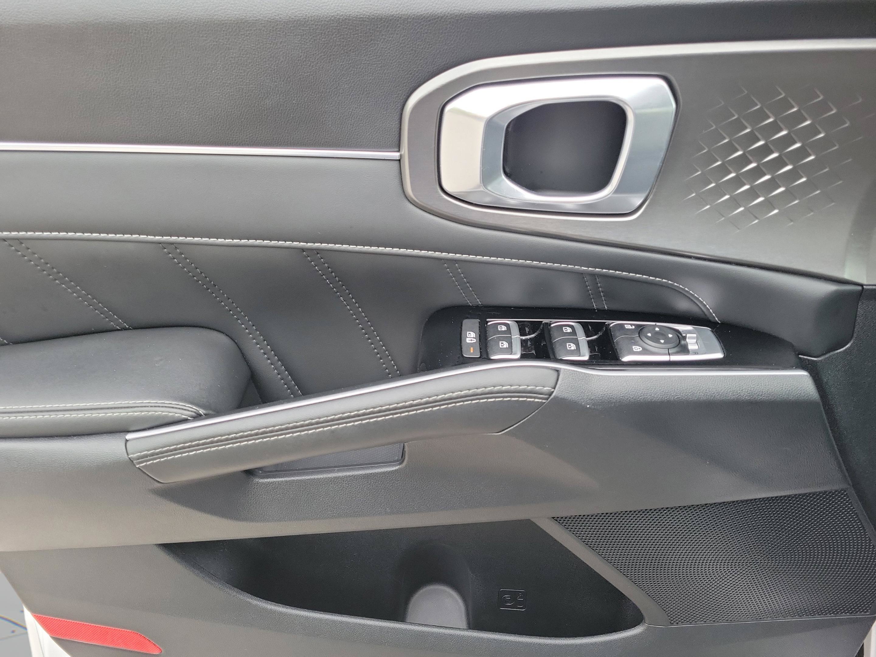 Certified 2021 Kia Sorento SX FWD image 13