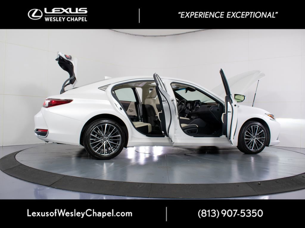Used 2023 Lexus ES 250 w/ Premium Package AWD/4WD image 18