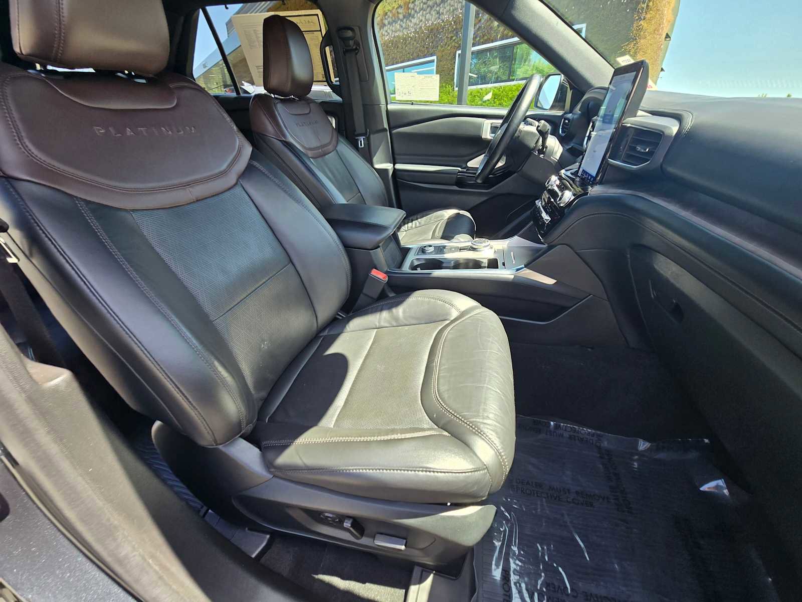 Used 2023 Ford Explorer Platinum w/ Premium Technology Package AWD/4WD image 10
