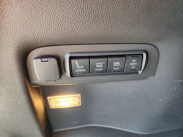 Used 2015 Ford Explorer Limited w/ Equipment Group 301A AWD/4WD image 19