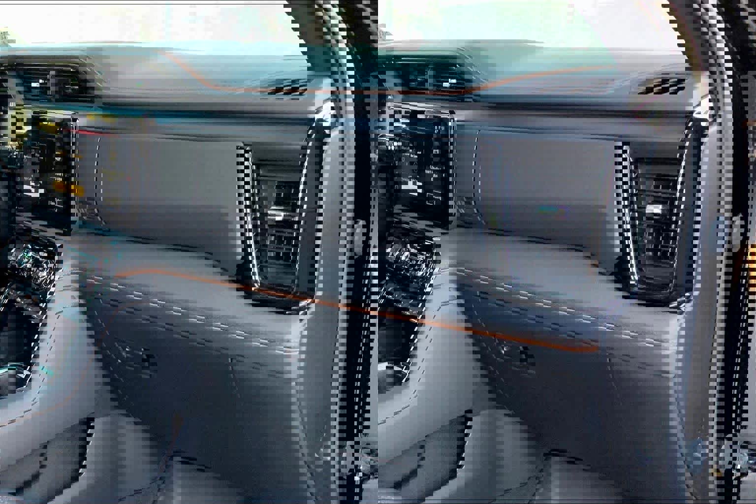 Used 2025 GMC Sierra 2500 AT4 w/ AT4 Premium Plus Package image 18