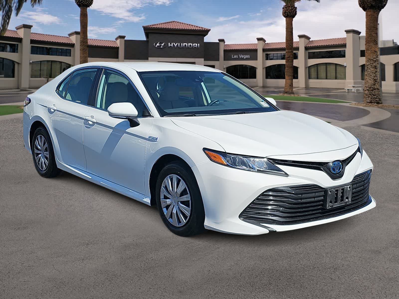 Used 2020 Toyota Camry LE w/ Fleet Convenience Package FWD image 2