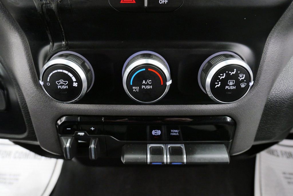 Used 2021 RAM 3500 Big Horn image 31