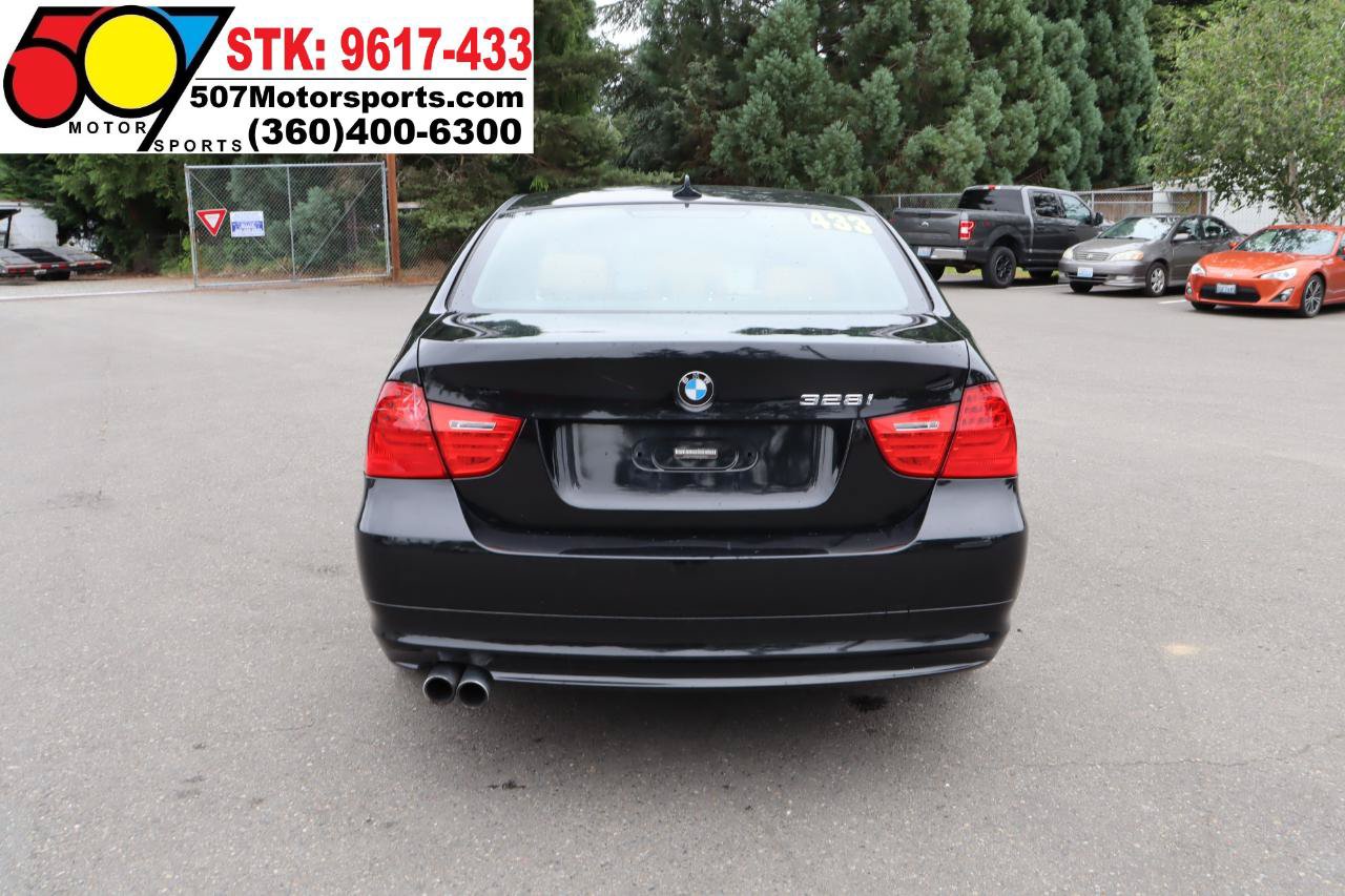 Used 2011 BMW 328i xDrive Sedan AWD/4WD image 6