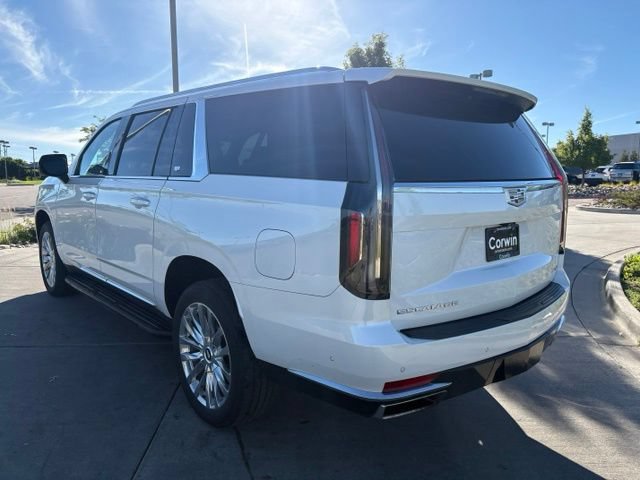 Used 2023 Cadillac Escalade ESV Premium Luxury AWD/4WD image 5
