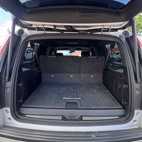 Used 2017 Cadillac Escalade ESV Platinum AWD/4WD image 7