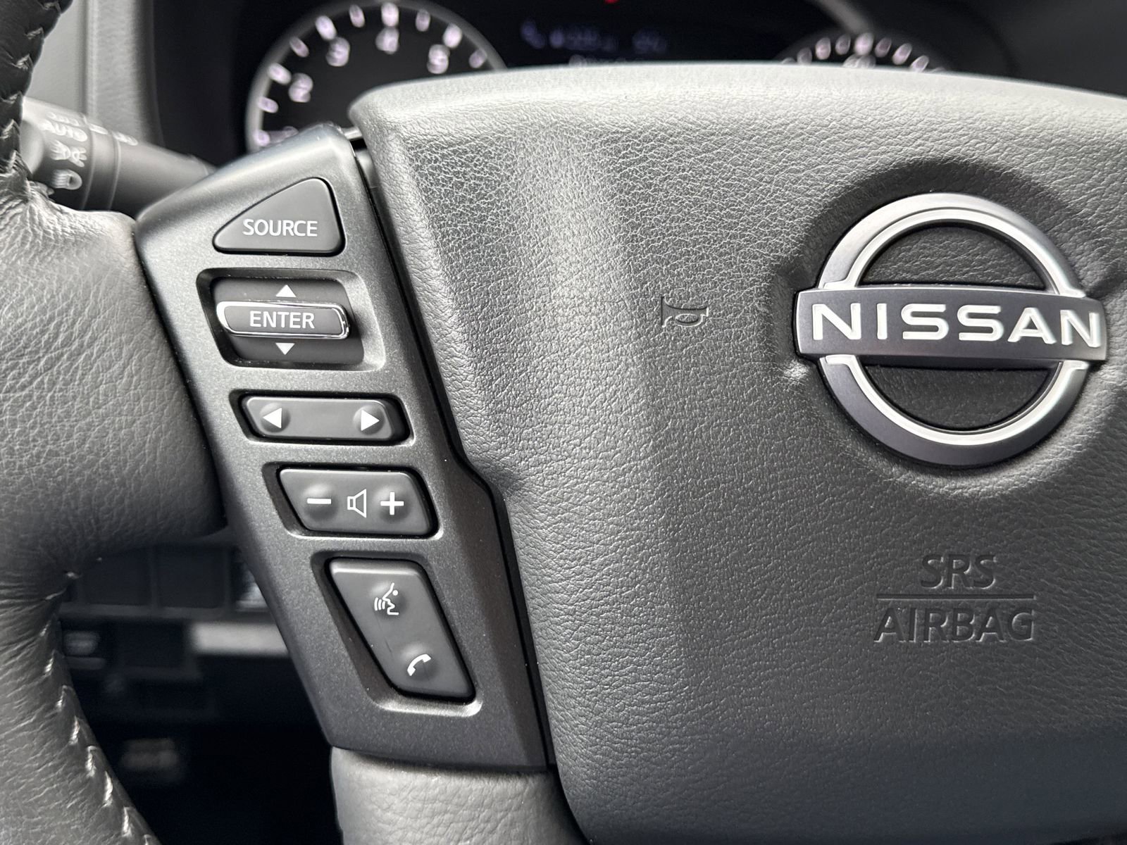 Used 2024 Nissan Frontier SL w/ Technology Package RWD image 21