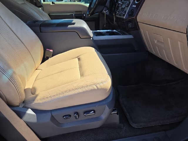 Used 2015 Ford F250 Lariat w/ Lariat Ultimate Package AWD/4WD image 30