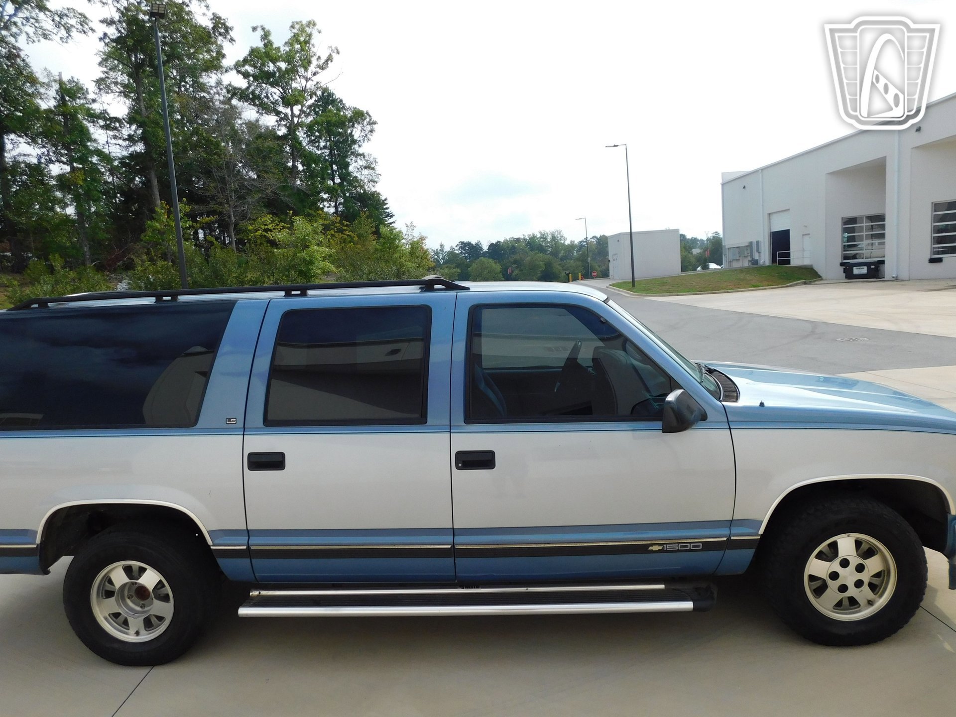 Used 1995 Chevrolet Suburban image 32