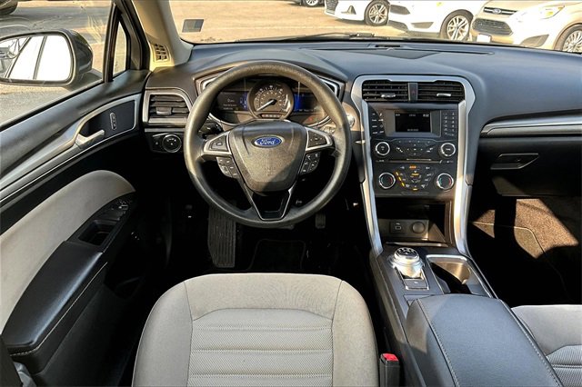 Used 2017 Ford Fusion S image 5