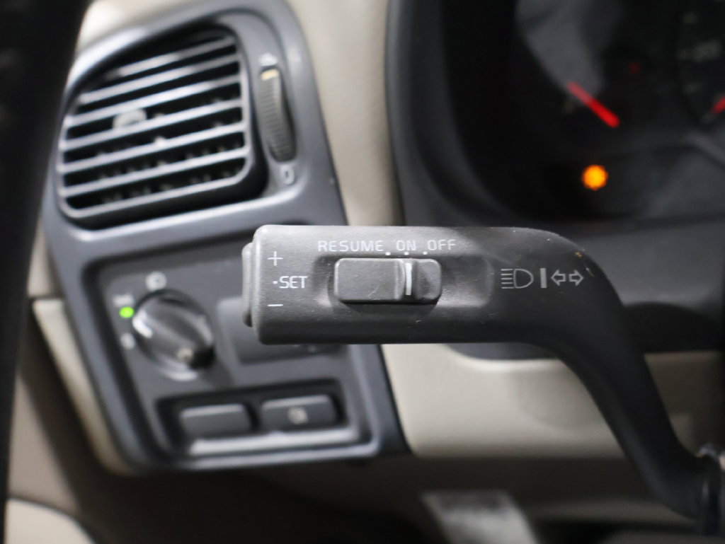 Used 2004 Volvo S40 FWD image 31