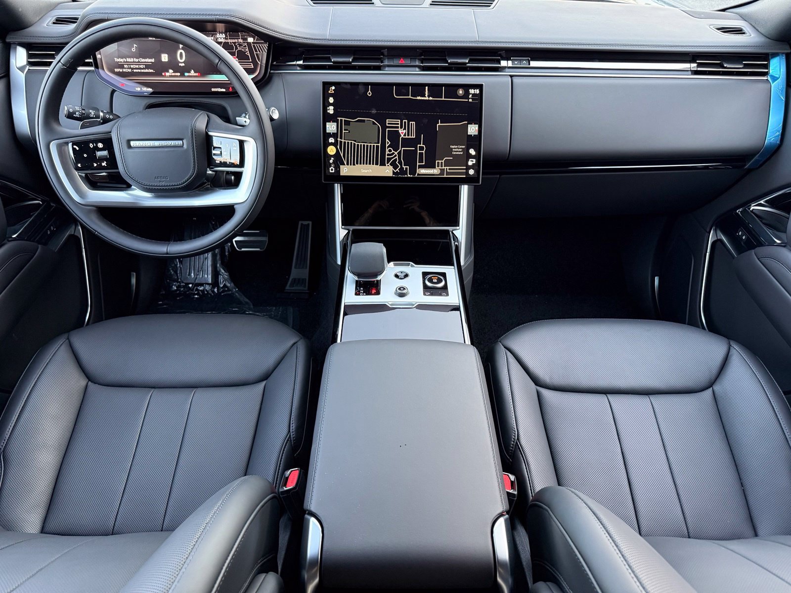 New 2027 Land Rover Range Rover Long Wheelbase SE AWD/4WD image 23