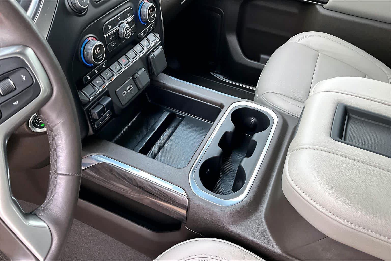 Used 2020 Chevrolet Silverado 1500 LTZ w/ LTZ Texas Edition RWD image 17