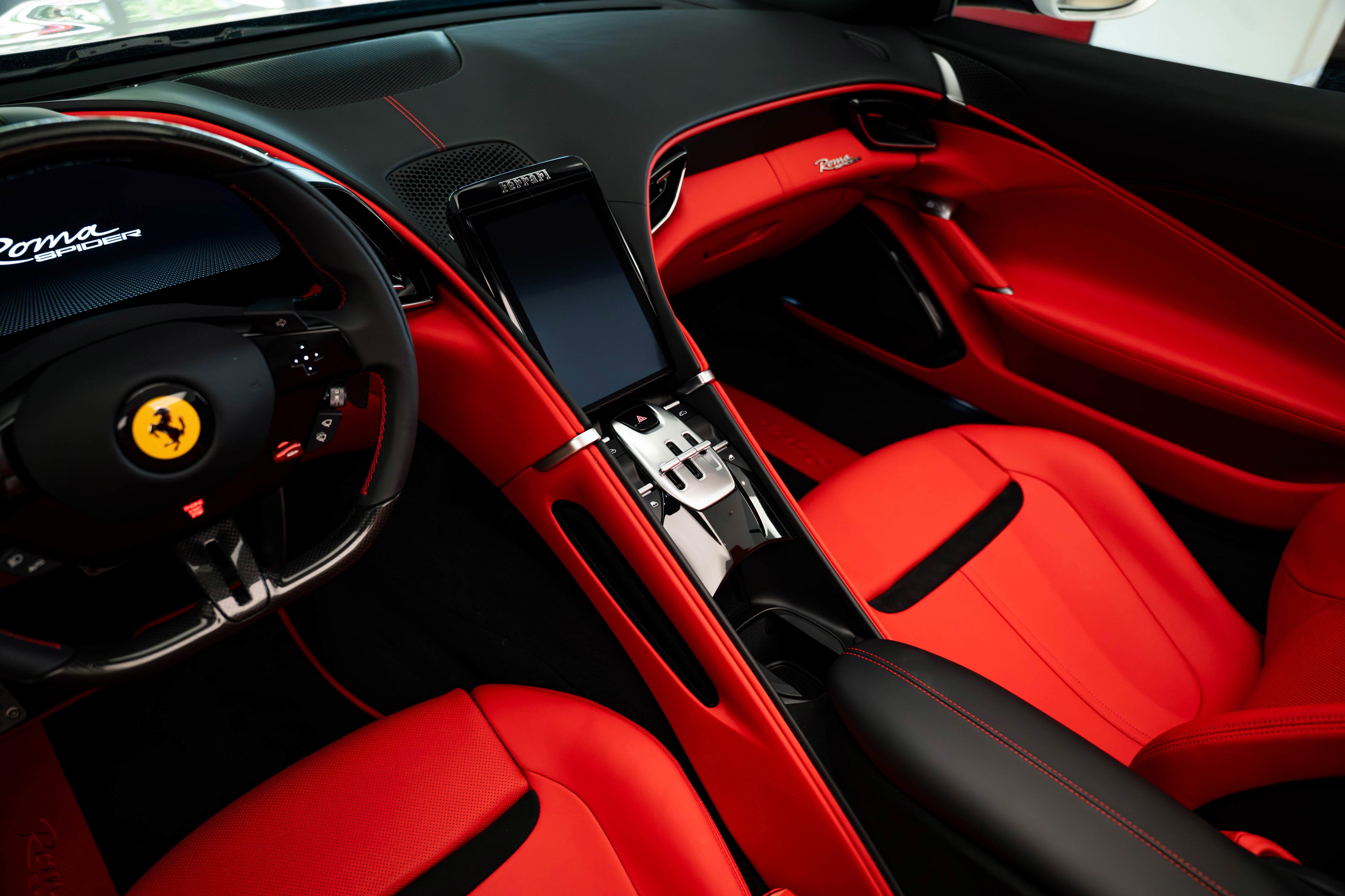 Used 2024 Ferrari Roma Spider image 38