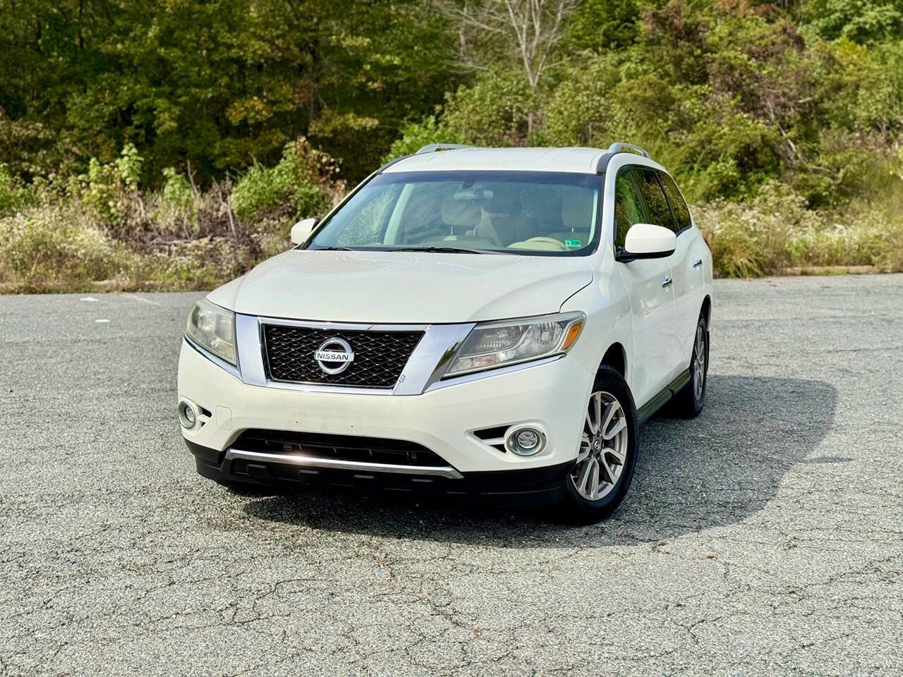 Used 2014 Nissan Pathfinder SV image 5