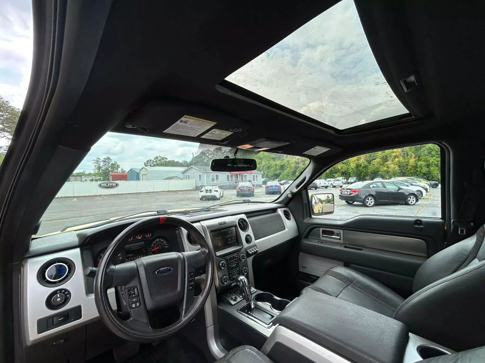 Used 2014 Ford F150 Raptor w/ Equipment Group 801A Luxury image 40