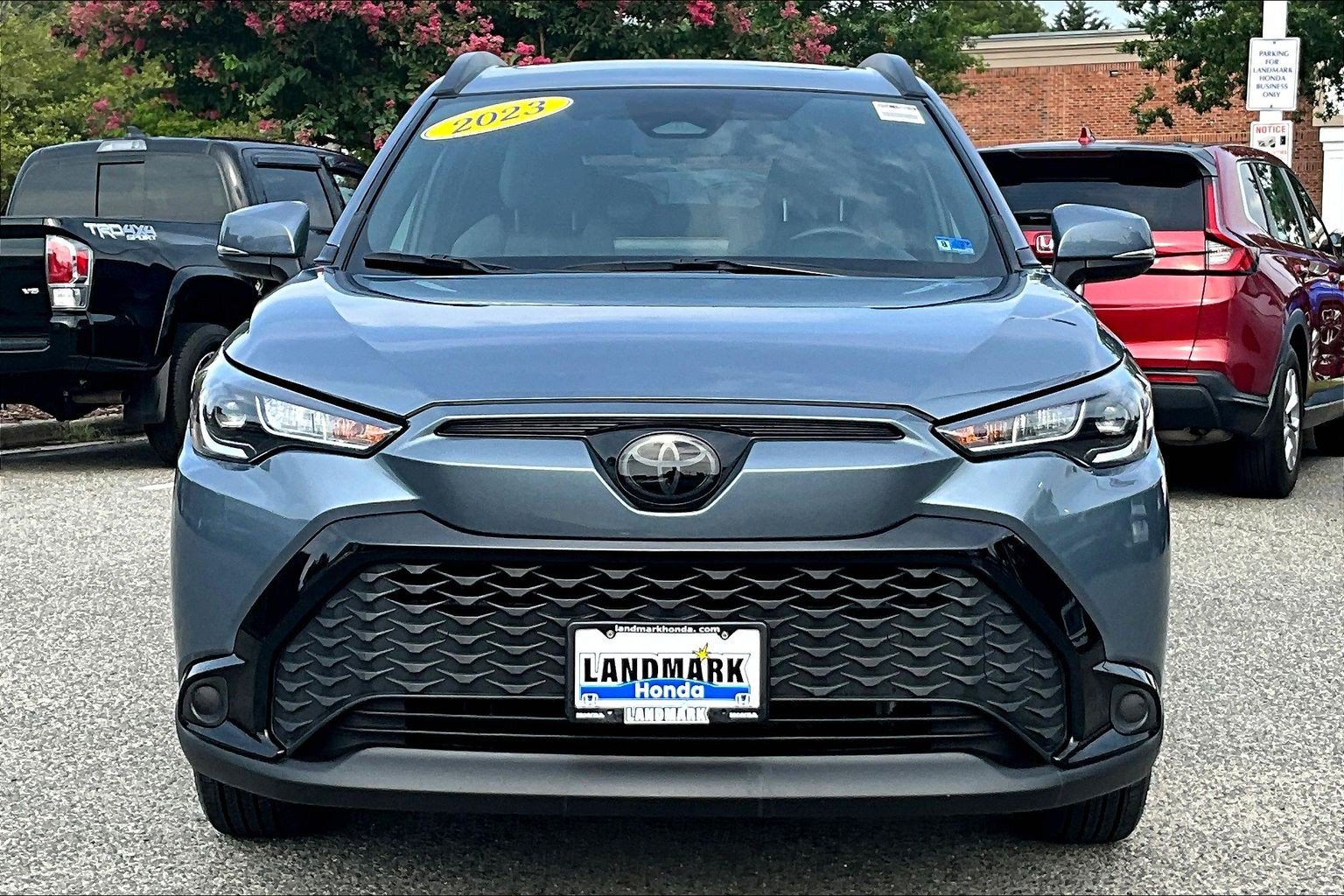Used 2023 Toyota Corolla Cross AWD Hybrid w/ Moonroof Package image 3