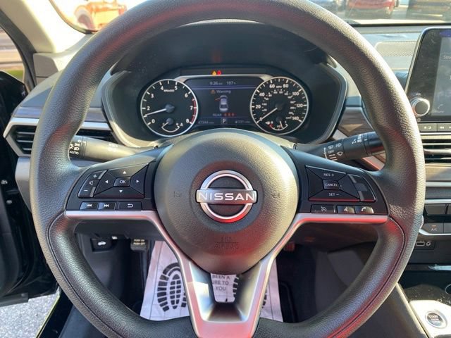 Used 2024 Nissan Altima 2.5 SV FWD image 18
