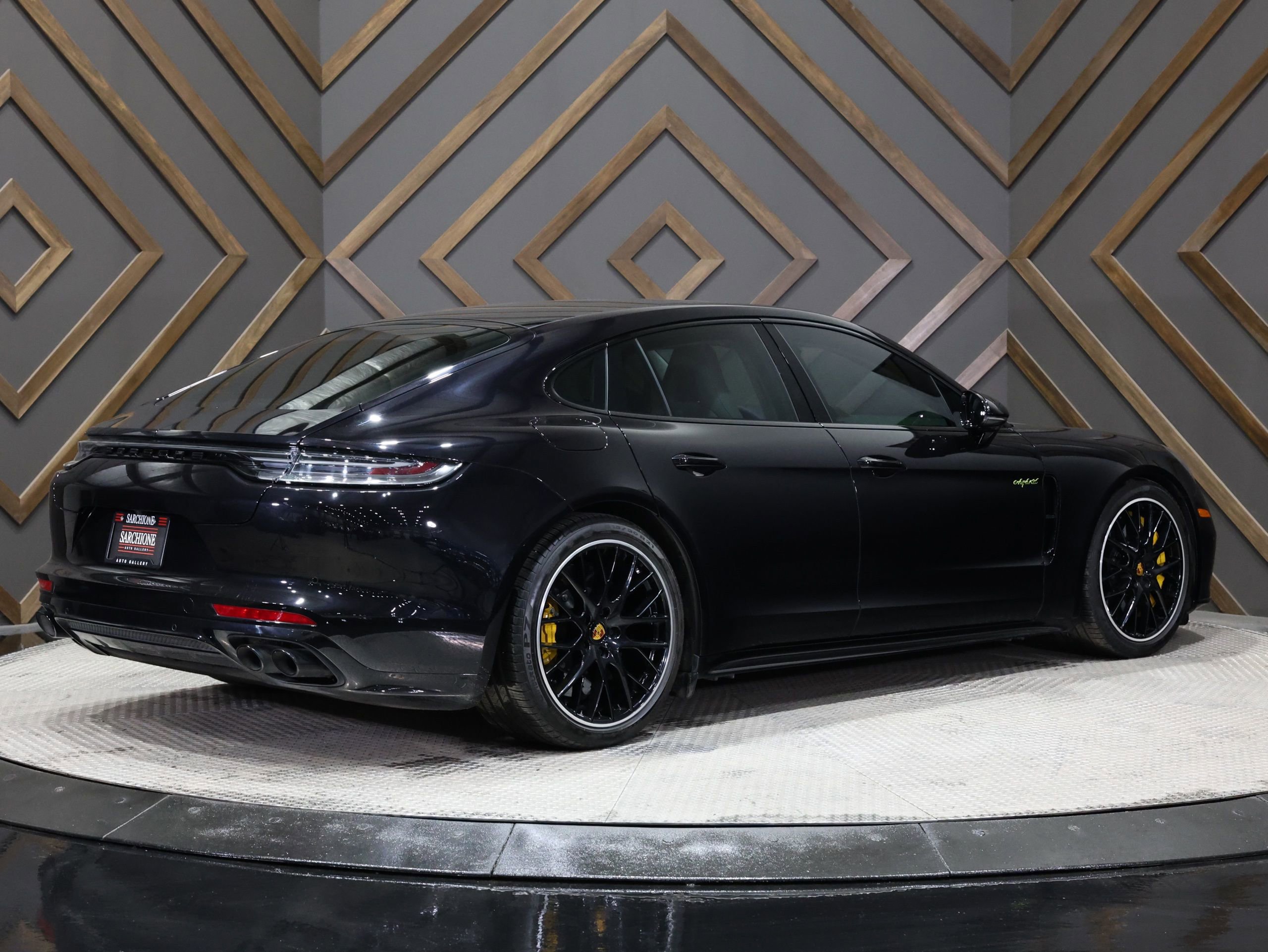 Used 2023 Porsche Panamera Turbo S image 3