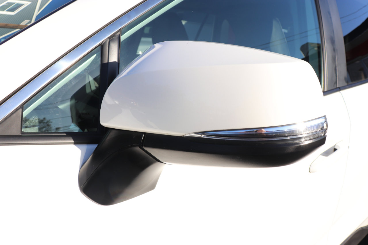 Used 2025 Toyota RAV4 XLE image 54