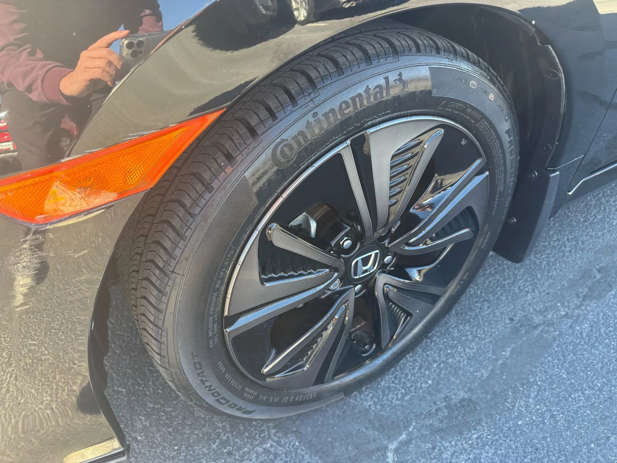 Used 2018 Honda Civic EX image 9