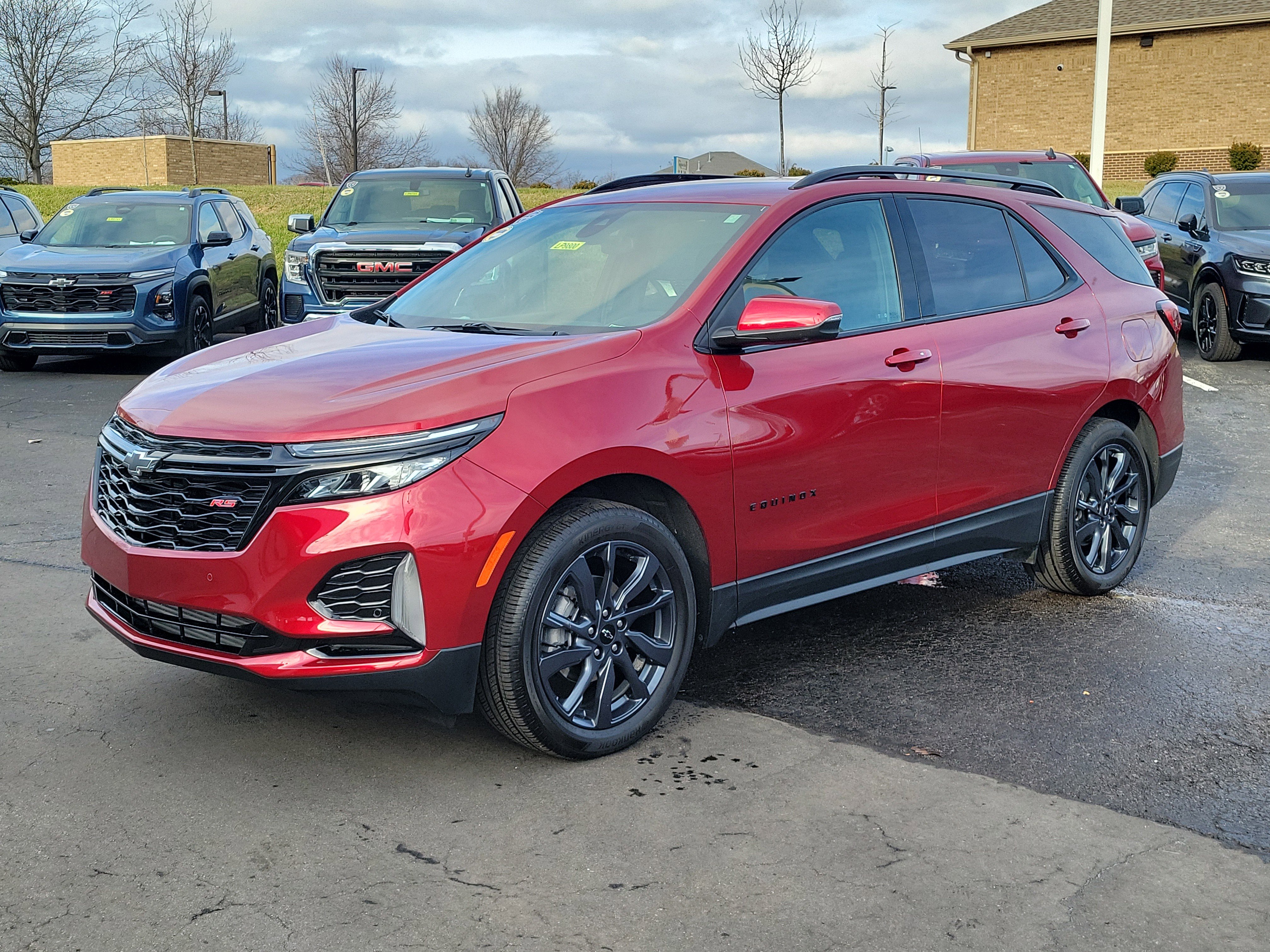 Certified 2024 Chevrolet Equinox RS image 2
