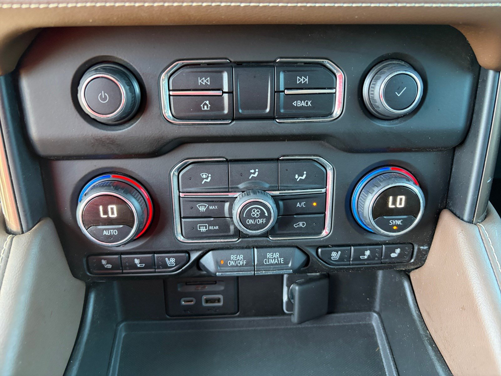 Used 2021 Chevrolet Tahoe High Country AWD/4WD image 22