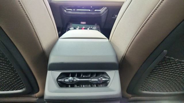 Used 2025 Audi A6 e-tron Premium w/ Convenience Package image 50