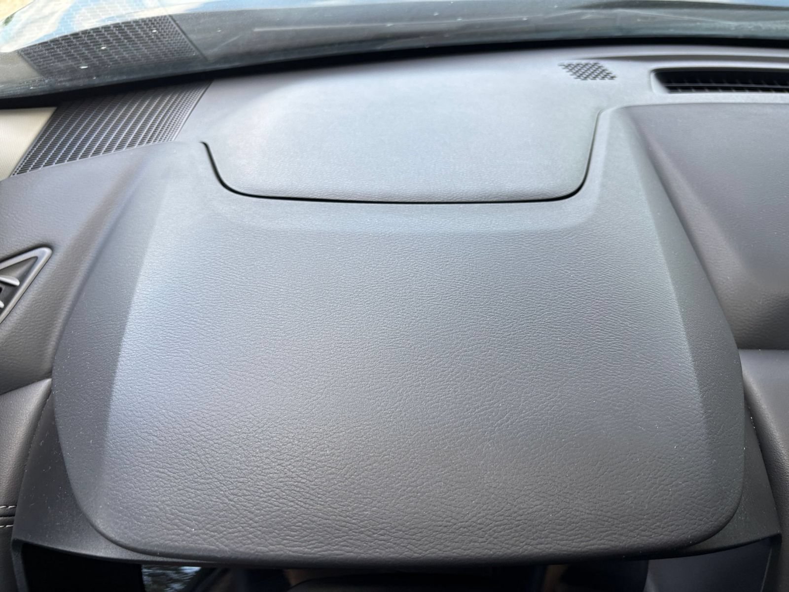 Used 2025 Nissan Rogue SV AWD/4WD image 34