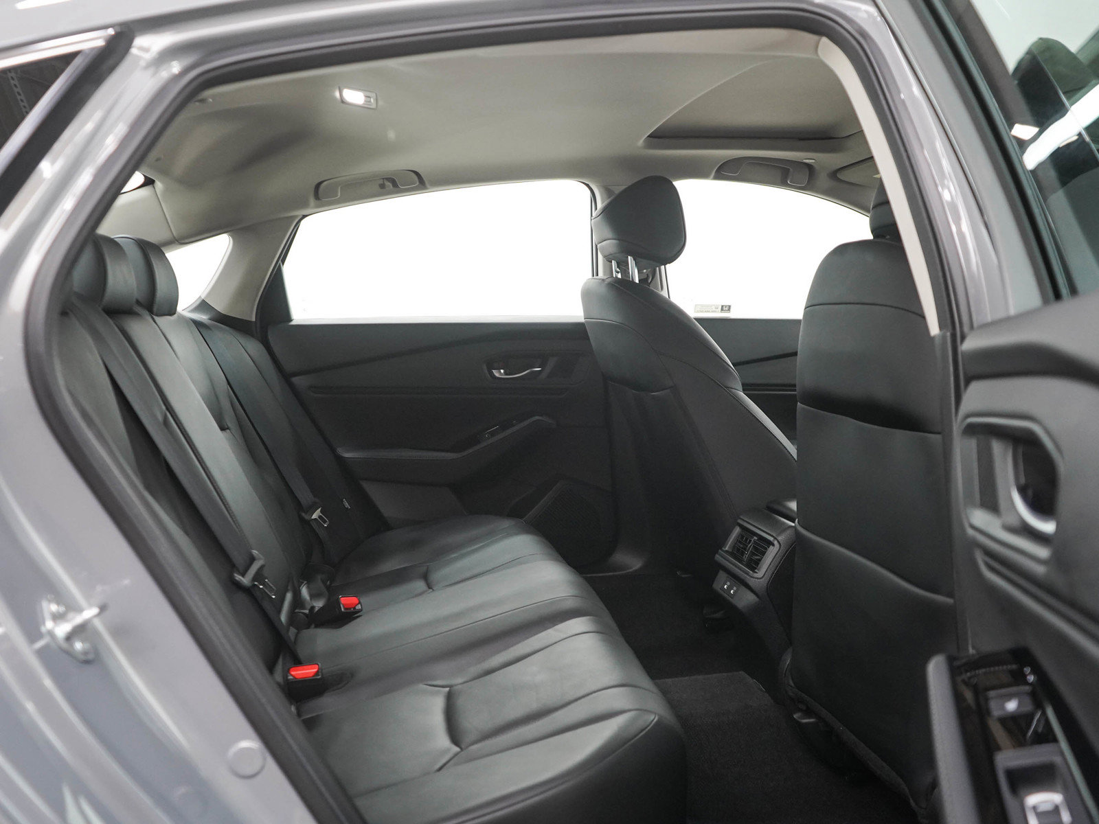 Used 2025 Honda Accord Touring image 12