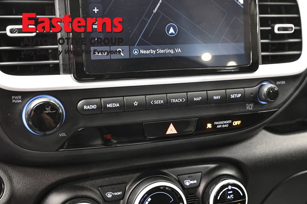 Used 2025 Hyundai Venue Limited FWD image 20