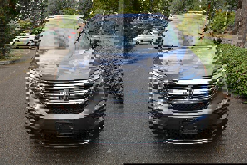 Used 2016 Honda Pilot Elite image 12