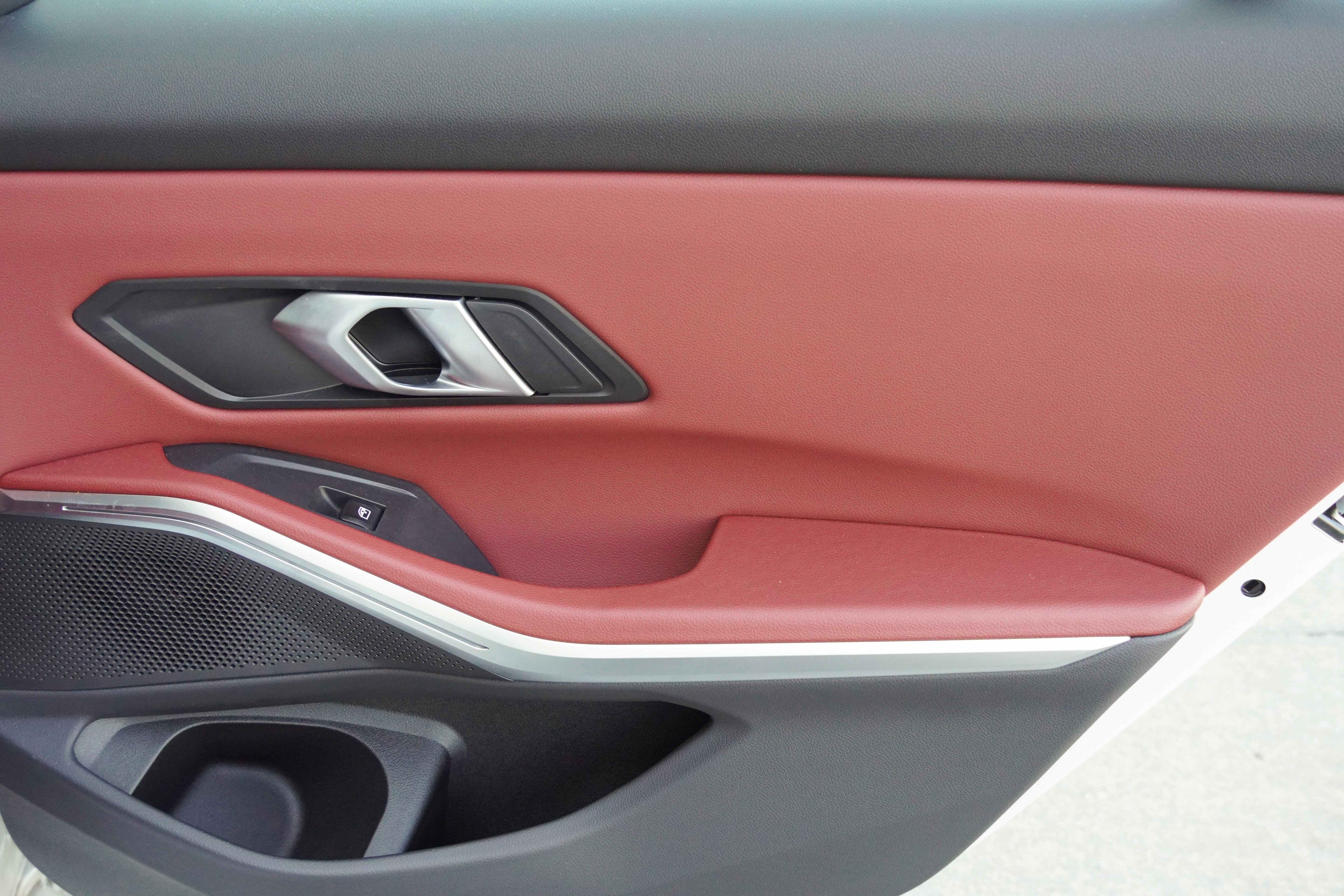 Certified 2025 BMW 330i Sedan RWD image 29