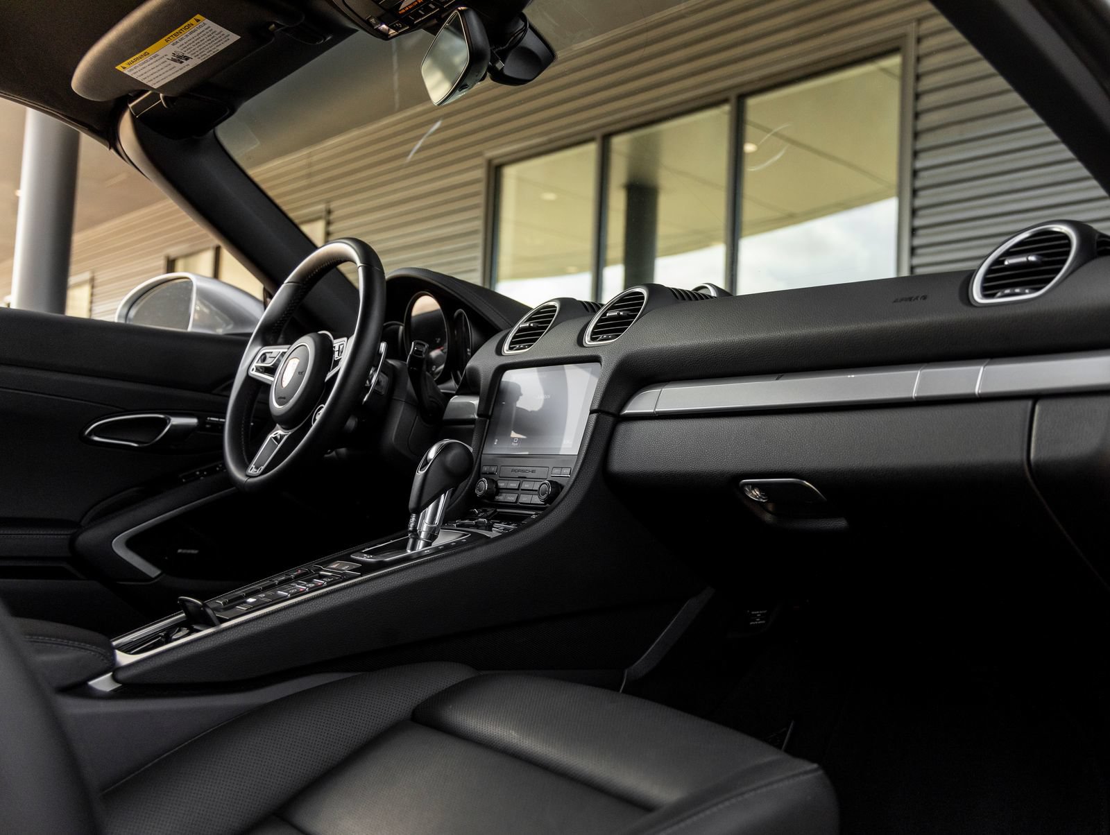 Certified 2024 Porsche 718 Boxster RWD image 37
