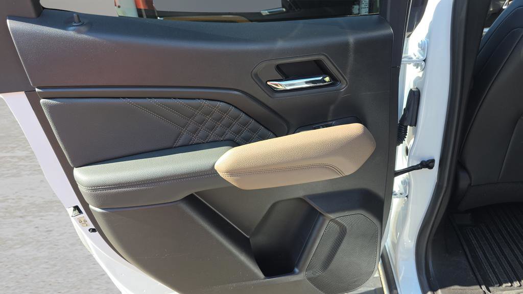 Used 2023 GMC Canyon Denali image 24