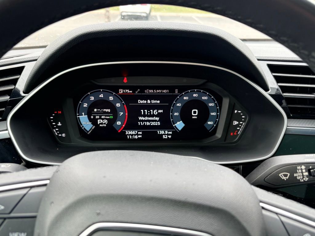 Used 2022 Audi Q3 2.0T Premium Plus image 3