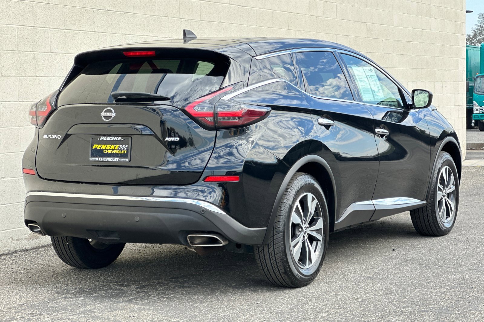 Used 2023 Nissan Murano S image 4