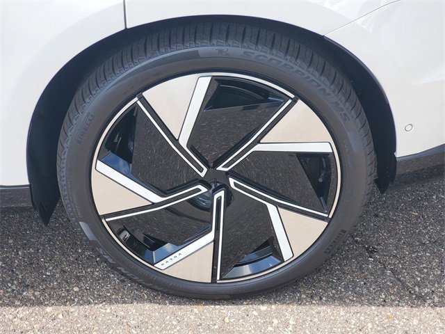 New 2025 Volvo EX90 Ultra image 7