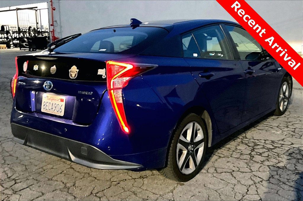 Used 2018 Toyota Prius Three Touring image 4