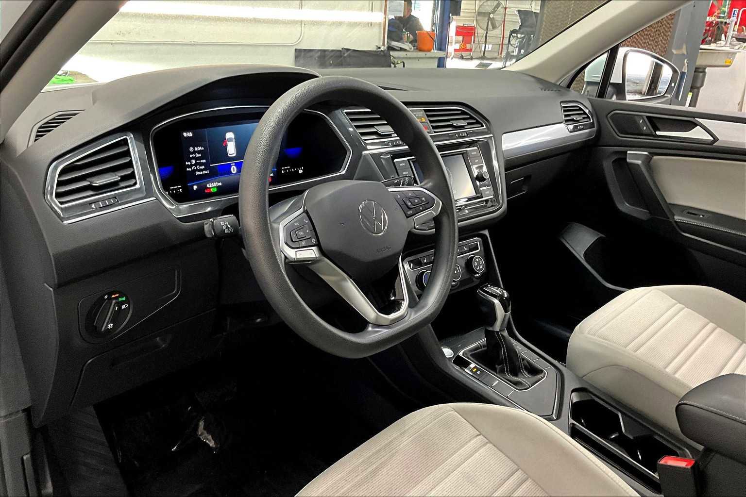 Used 2022 Volkswagen Tiguan S image 16