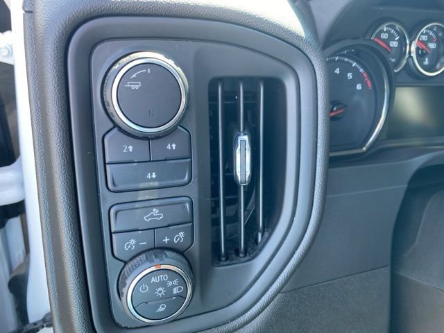 Used 2023 Chevrolet Silverado 2500 Custom w/ Custom Value Package image 18