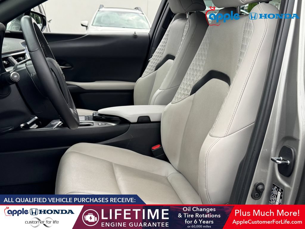 Used 2019 Lexus UX 250h AWD/4WD image 7