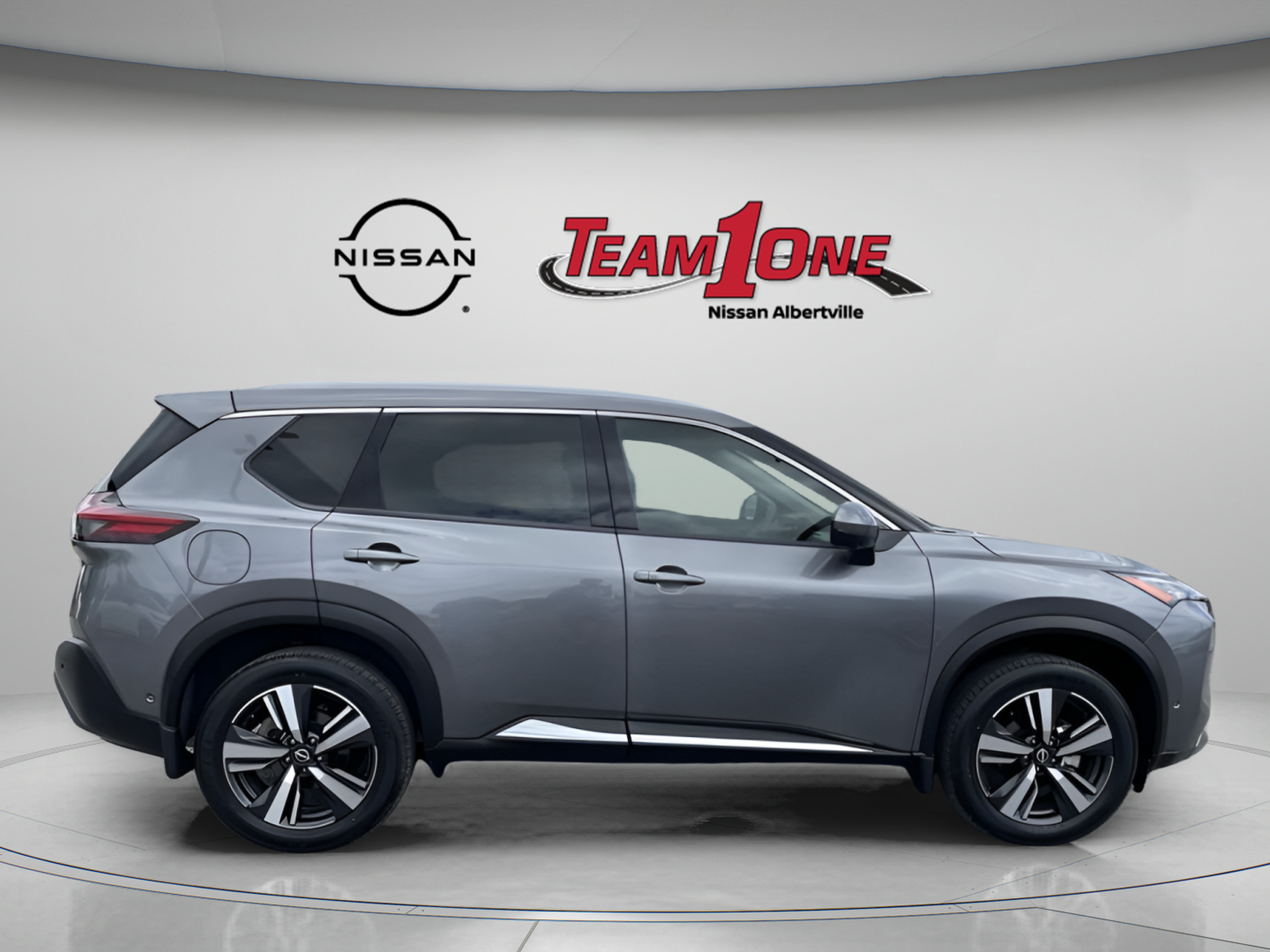Used 2023 Nissan Rogue SL w/ SL Premium Package FWD image 9