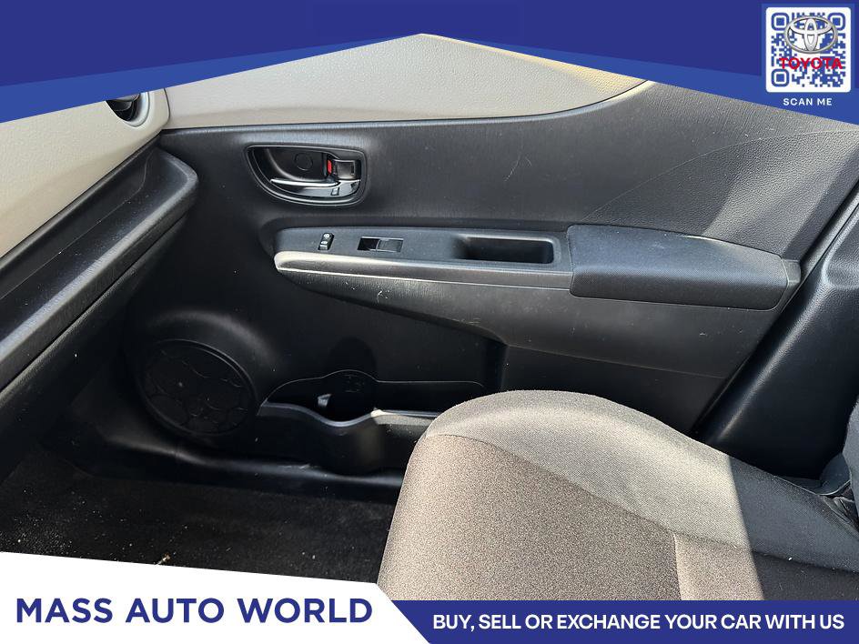 Used 2012 Toyota Yaris LE FWD image 10