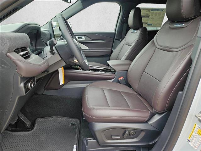 New 2026 Ford Explorer Platinum RWD image 4